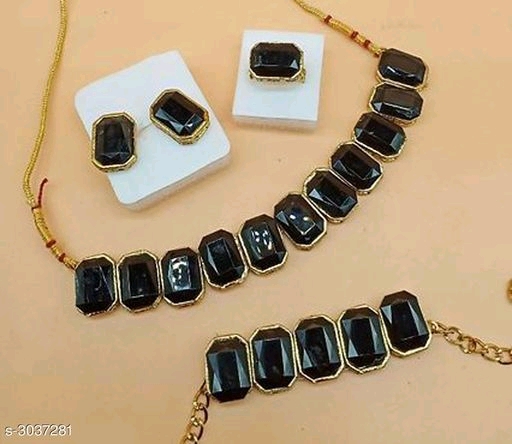 Kundan Women's Jewellery