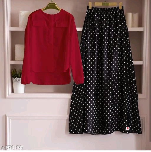 Pretty Women's Tops & Bottom